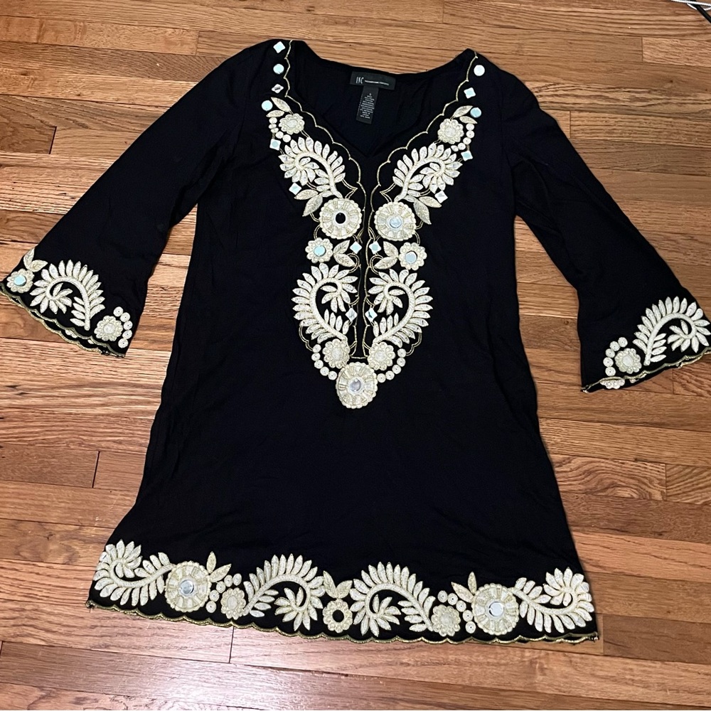 Black and white embroidered tunic top #boho